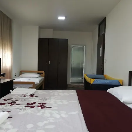 Ajro Apartment *